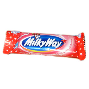 Батончик шоколадный Milky Way клубничный коктейль 26 г