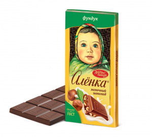 Шоколад Аленка молочный с цельным фундуком 0,165гр